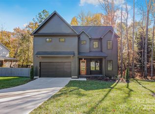 4221 Spring St, Matthews, NC 28105