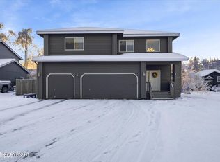 13096 Curry Ridge Cir, Eagle River, AK 99577