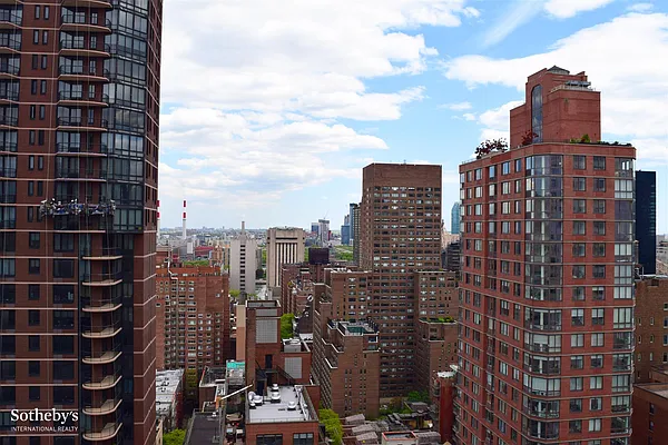 Rented by Sotheby's International Realty | media 51