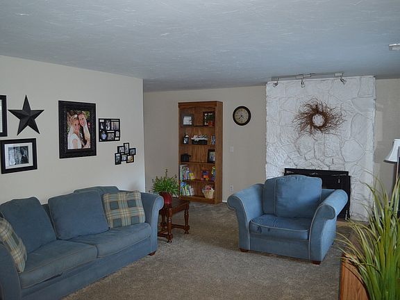 2nd image of 1348 E Hidden Creek Ct