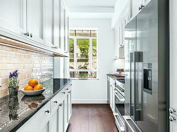 2nd image of 25 Central Park W #S2