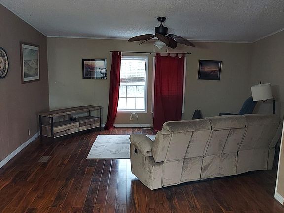 5th image of 1393 Suncrest St