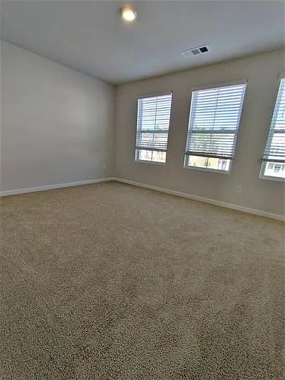 302 Carr Ln — Photo 9