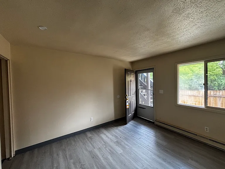 519 Crosby St #5 — Photo 5