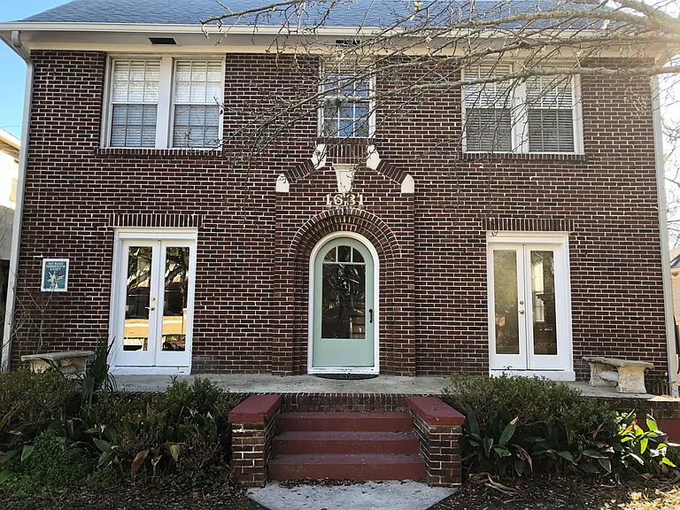 1631 River Rd — Photo 1