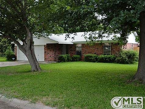 1st image of 2900 Faye Dr
