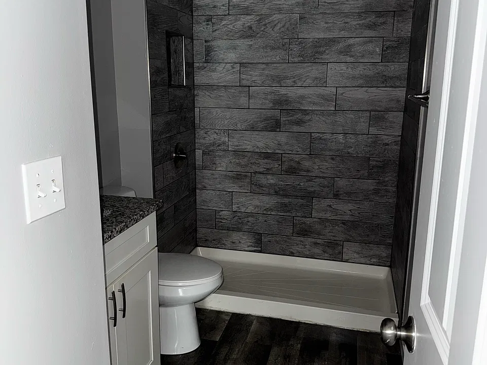 Bright 1BR/1BA on Lombard St