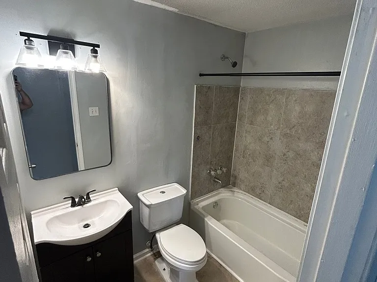 5222 Longbranch Dr — Photo 3