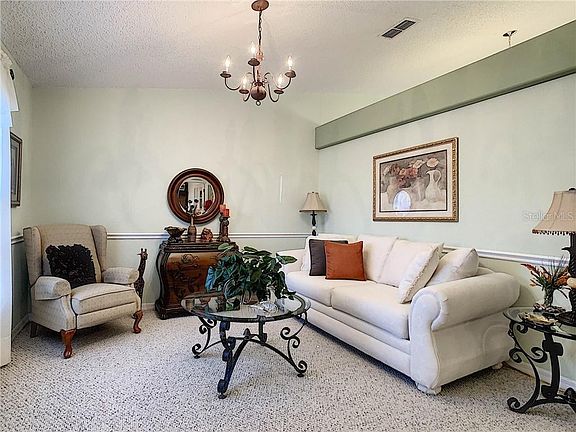 5th image of 1509 Cedar Pine Dr