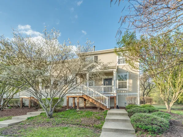 1492 Cambria Dr Unit 6, Dekalb, IL 60115