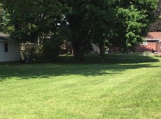 303 Grant St, Harvard, IL 60033