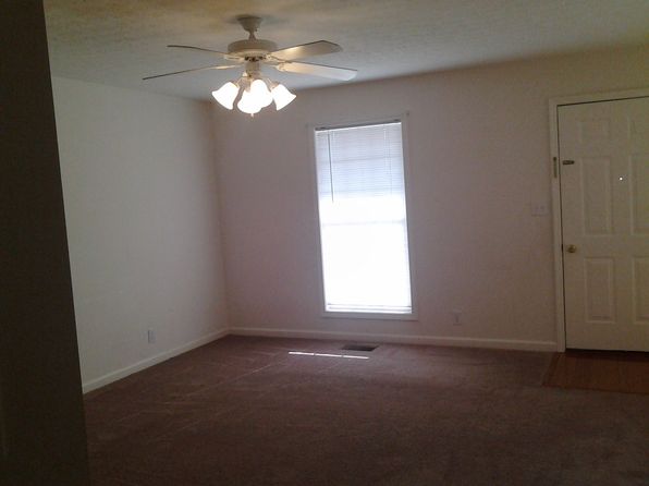 1209 Cedar Springs Pkwy, La Grange, KY 40031