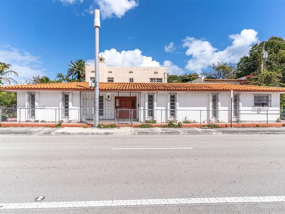1101 SW 17th Ave