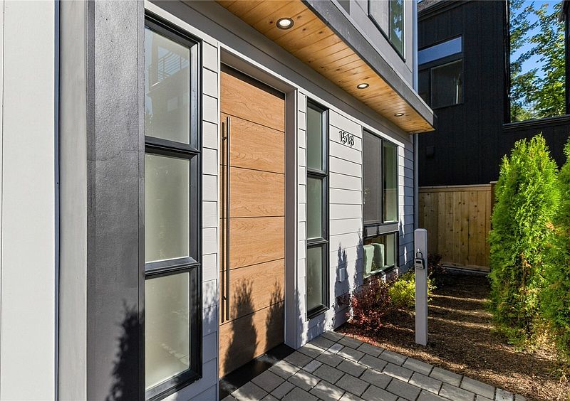 5th image of 1518 NE 113th Street