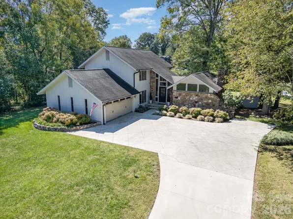 118 Waterfowl Ln, Mooresville, NC 28117