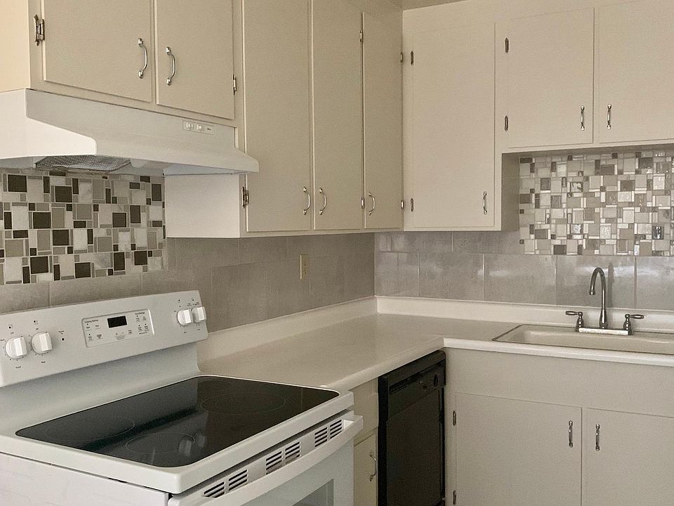 1st image of 2095 Radio Ave #B