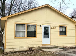 1320 Meadowbrook Dr, Round Lake Beach, IL 60073