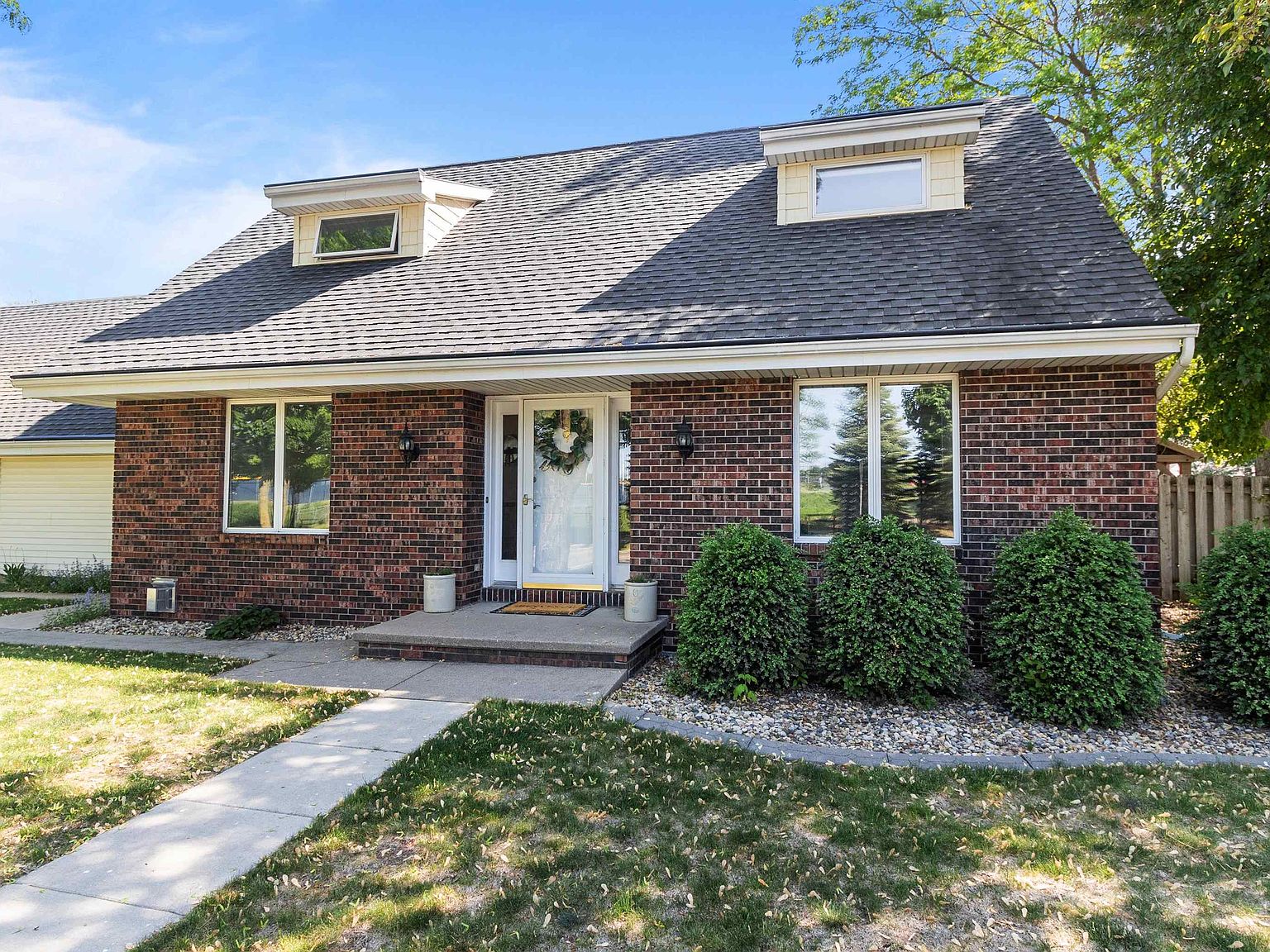 1710 S Fidelis St, Appleton, WI 54915 Zillow
