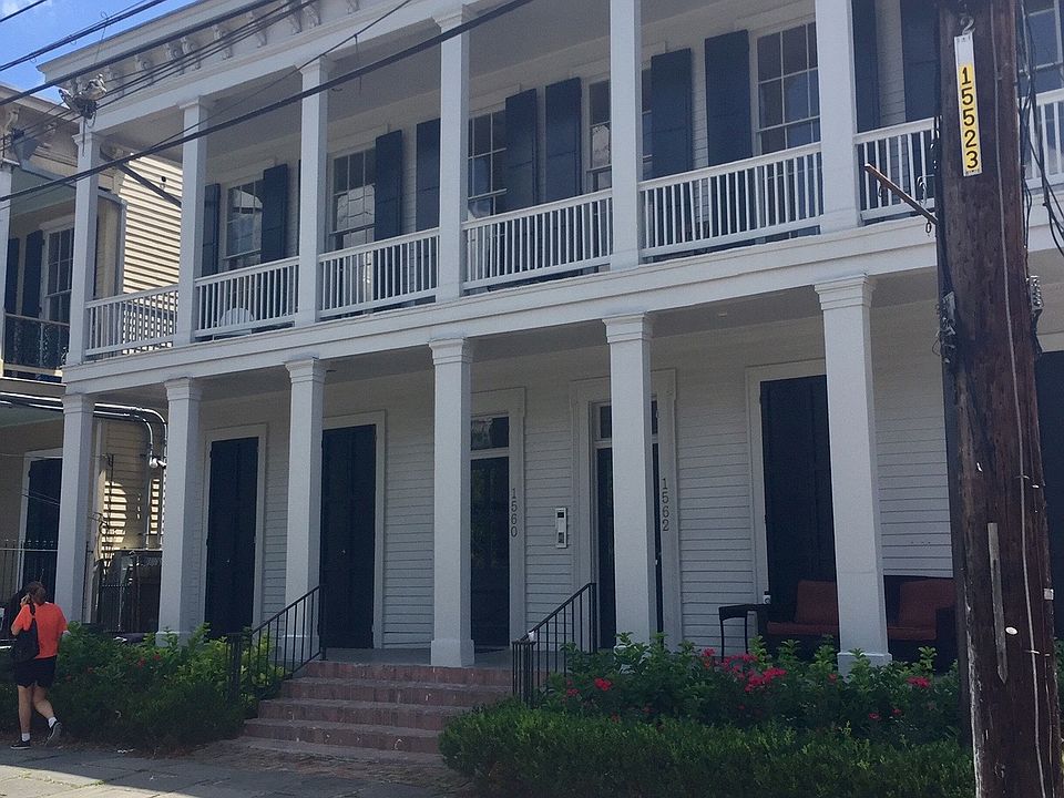 1560 Magazine: classic Lower Garden District townhouse