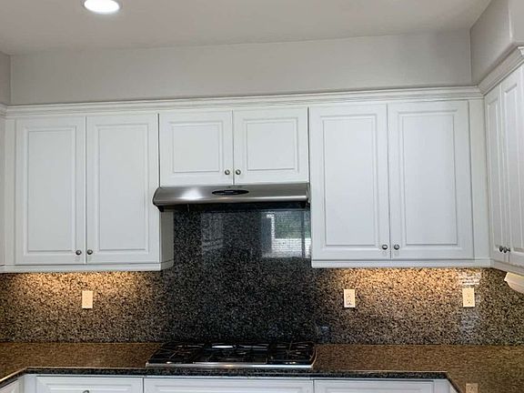 4th image of 3852 Ash St