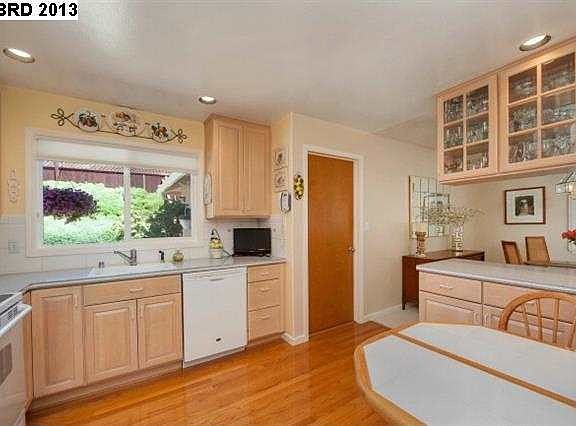 4th image of 4508 Robert Way