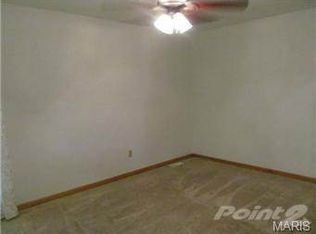 36 Jane Dr, Saint Peters, MO