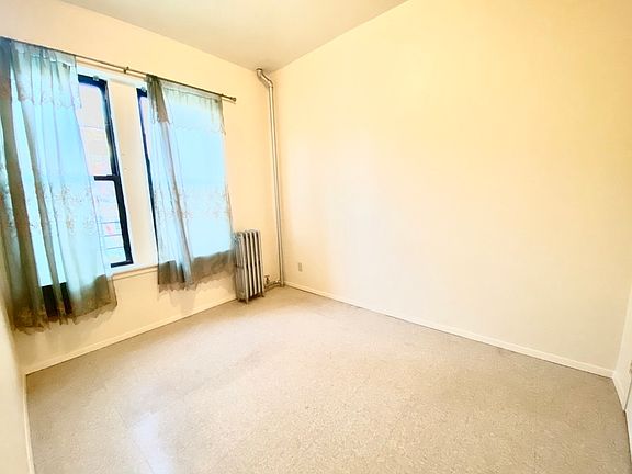 3rd image of 25-42 43rd St #1