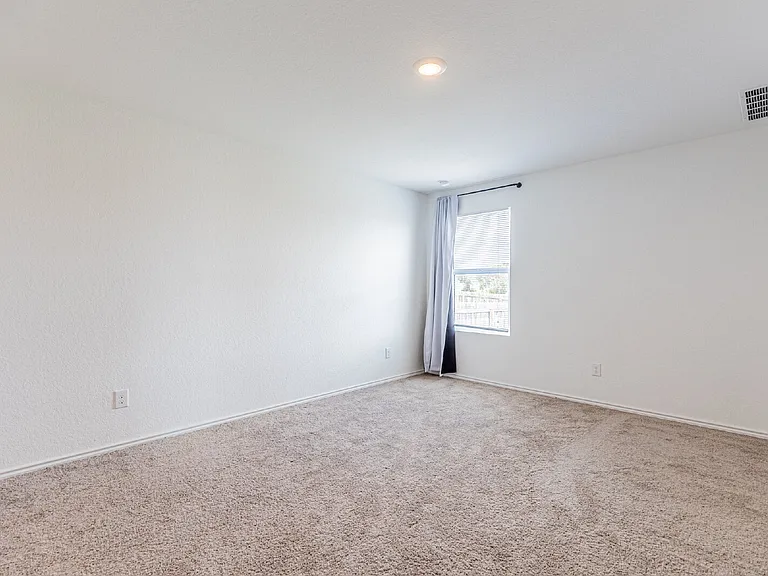 31708 Ambrose St — Photo 16