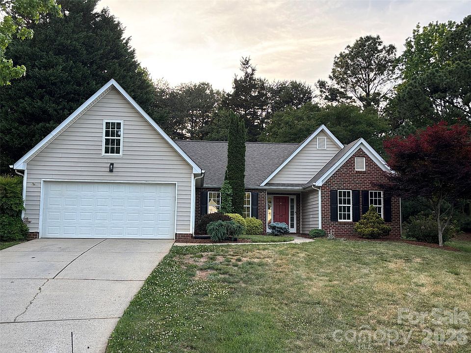 1st image of 450 Glencrest Dr