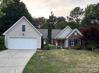 450 Glencrest Dr, Stanley, NC 28164