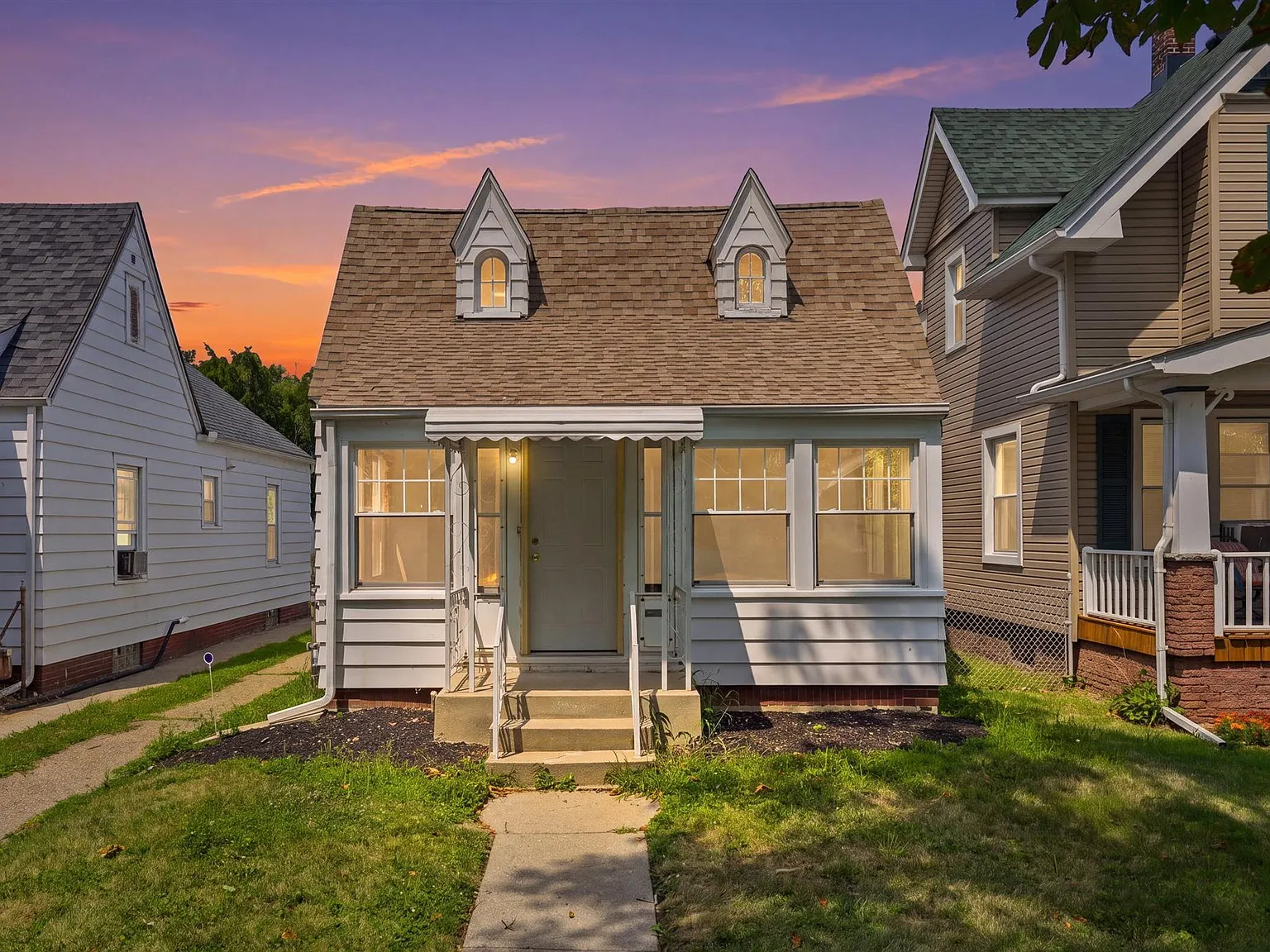 3 bed, 2.0 bath, 1311 sqft, $1,545 — Photo 1