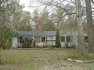 24 Serpentine Dr, Bayville, NJ 08721