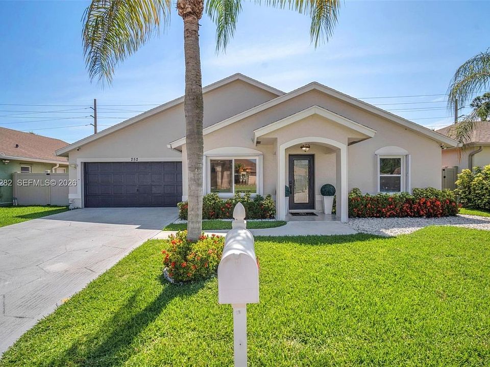 1st image of 252 Malibu Cir #252
