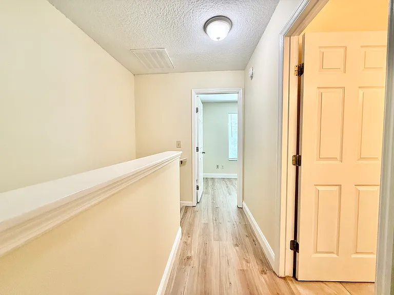 304 Woodgreen Ln — Photo 15