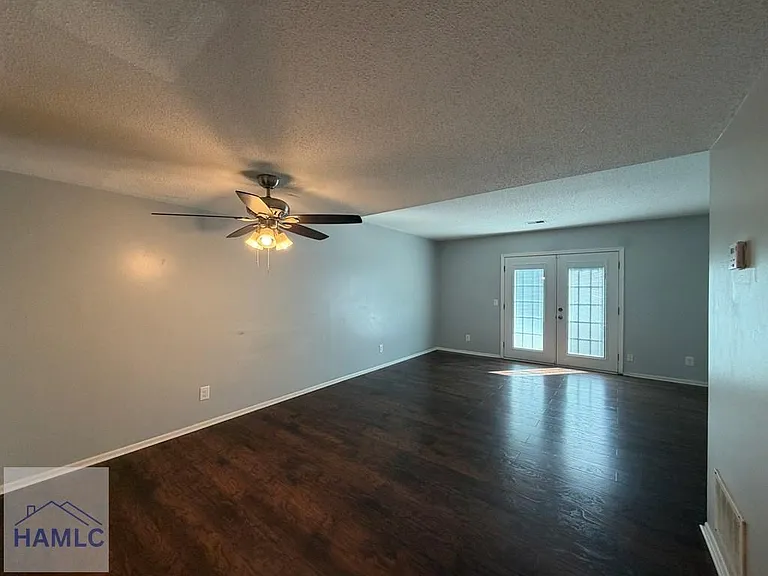 901 Olmstead Dr #11 — Photo 4