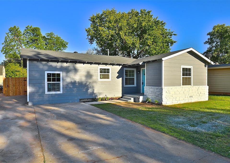 1st image of 409 Fannin St
