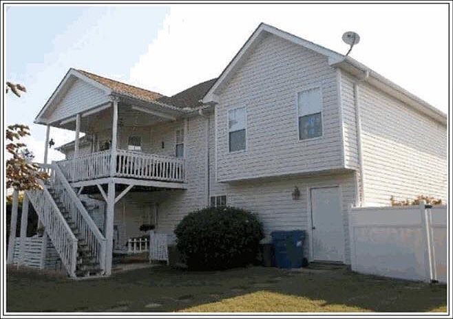 2nd image of 3115 Oak Grove Rd