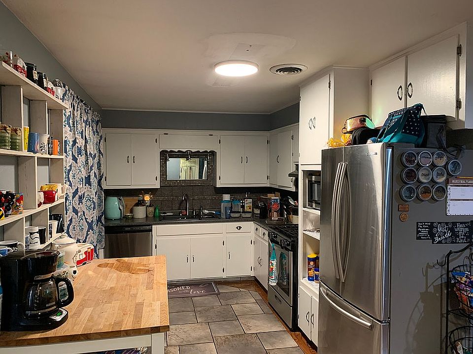1st image of 407 S Holly St