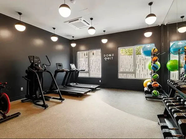 706 East 32nd Street image 6 of 8