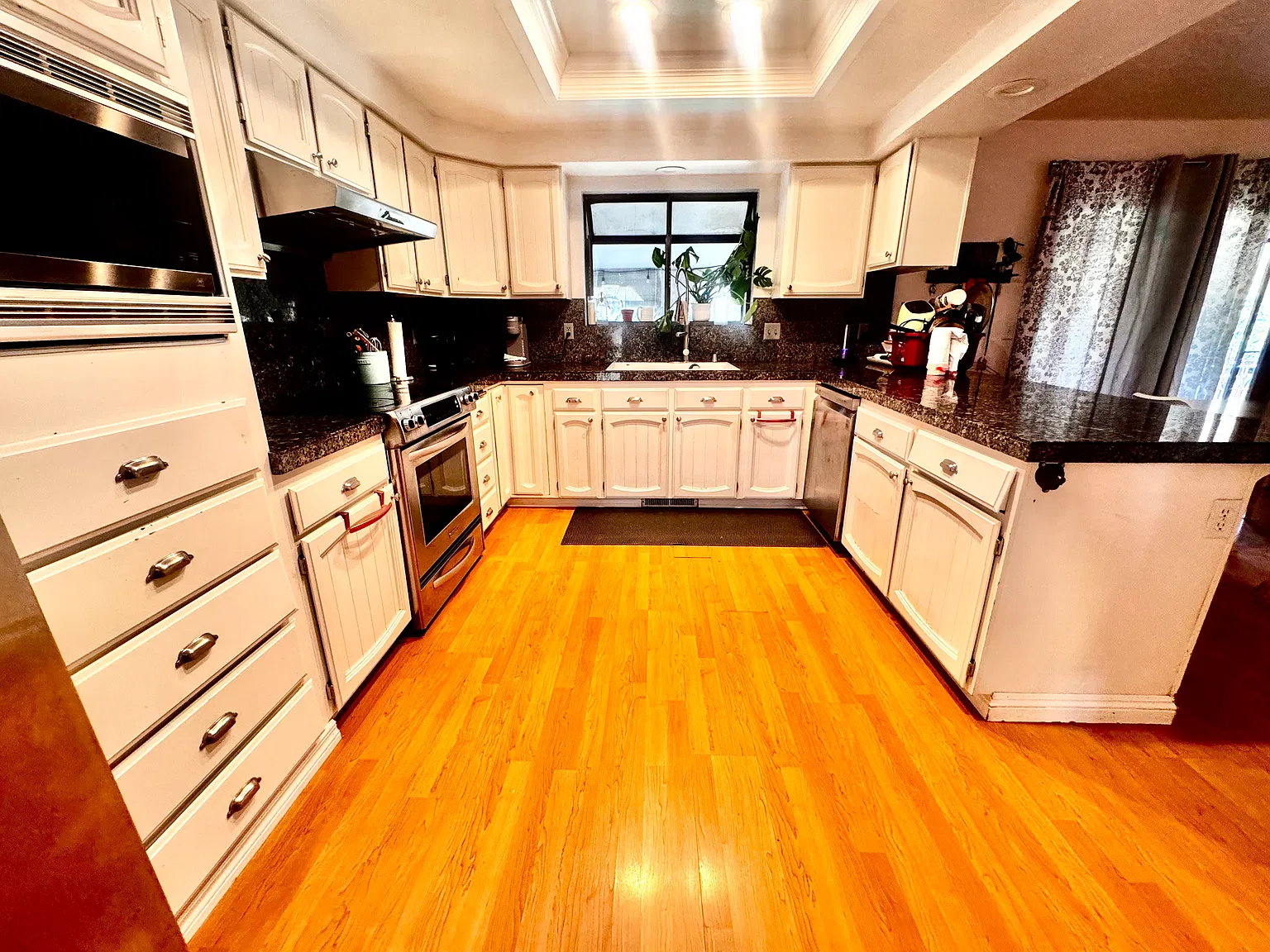 4 bed, 1660 sqft, $1,100 — Photo 2