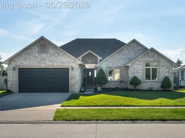 50847 Commons Dr, Macomb, MI 48042