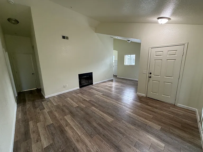 91 Golden Gate Cir — Photo 1