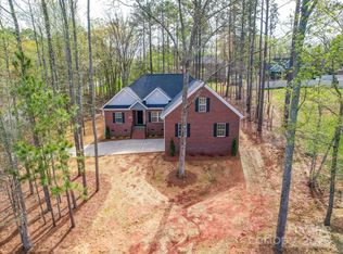 725 Granna Ln, Lancaster, SC 29720