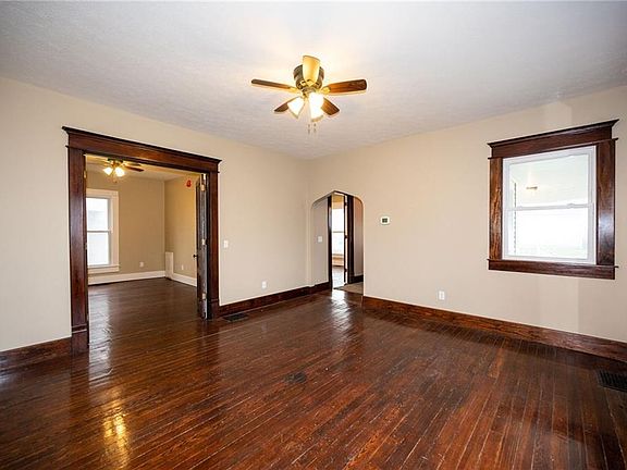 4th image of 501 N East St