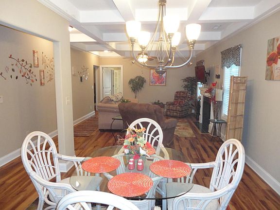 3rd image of 6451 Laramie Cir