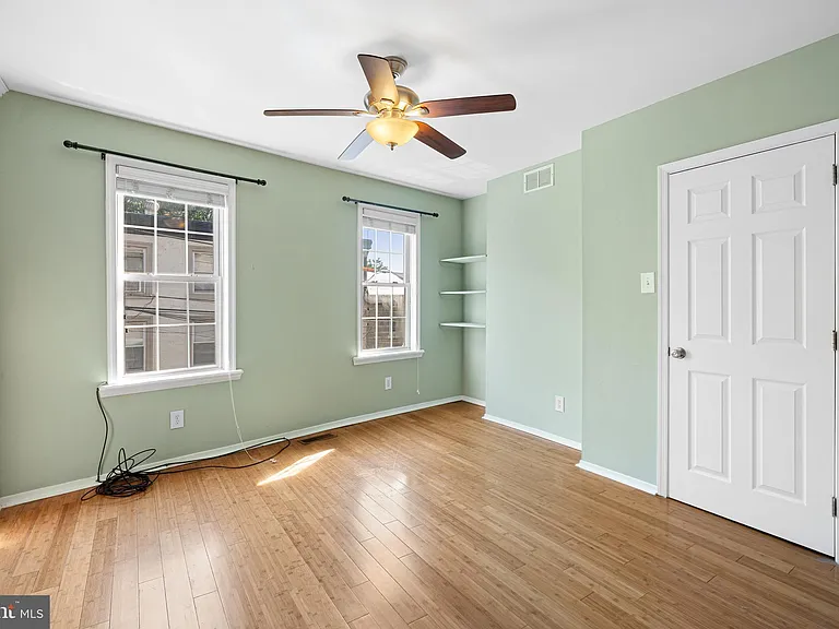 4447 Baker St — Photo 7