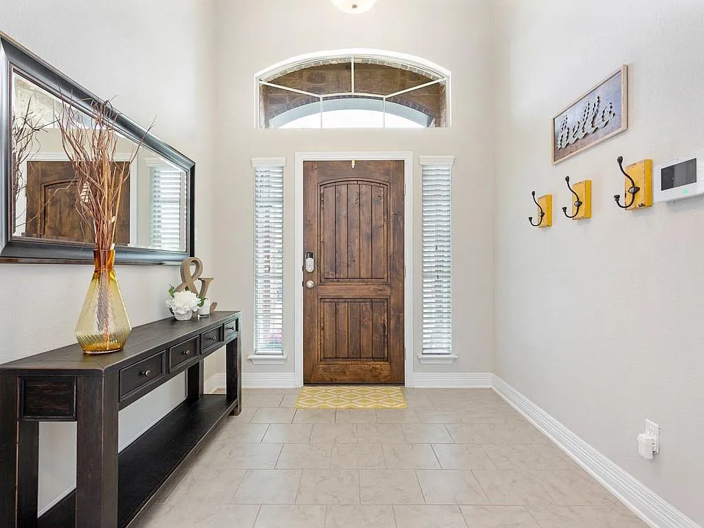 4 bed, 3.0 bath, 2839 sqft, $2,780 — Photo 4