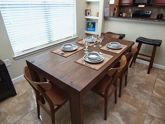 BP3C901-727-formal-dining-area