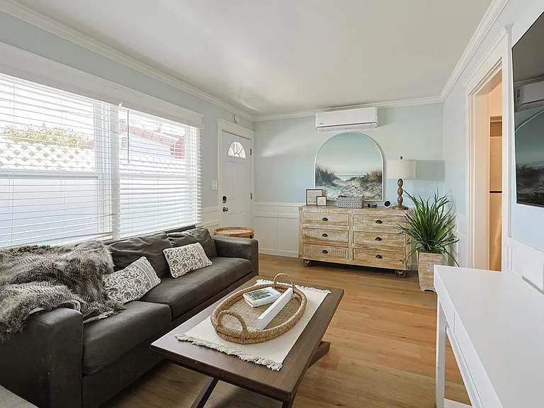 207 C Ave — Photo 13