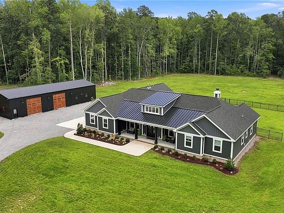 2nd image of 3959 Bunch Walnuts Rd